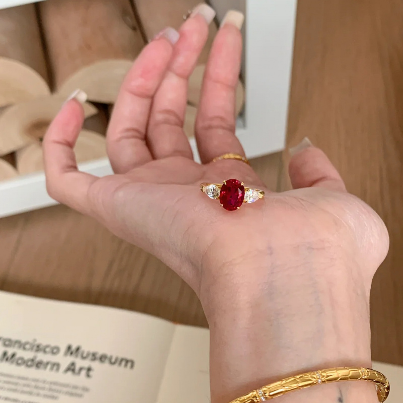 Natural 2-Carat Ruby Ring 18K  - Bar Cart Gold 评论和价格