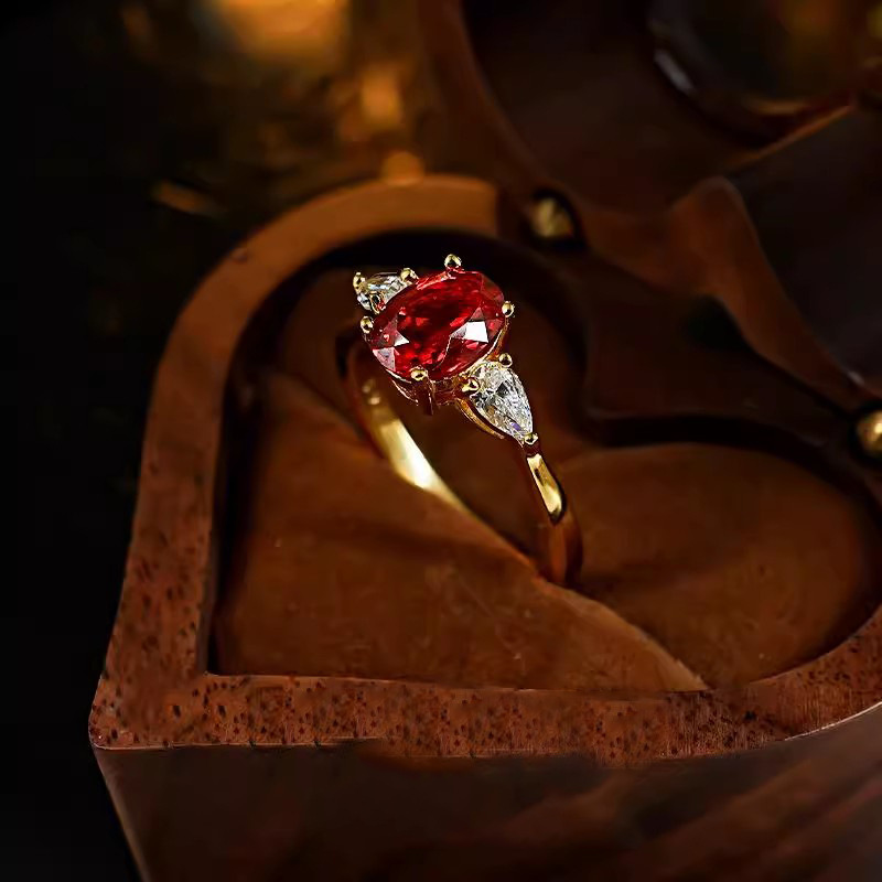 Natural 2-Carat Ruby Ring 18K  - Bar Cart Gold 评论和价格