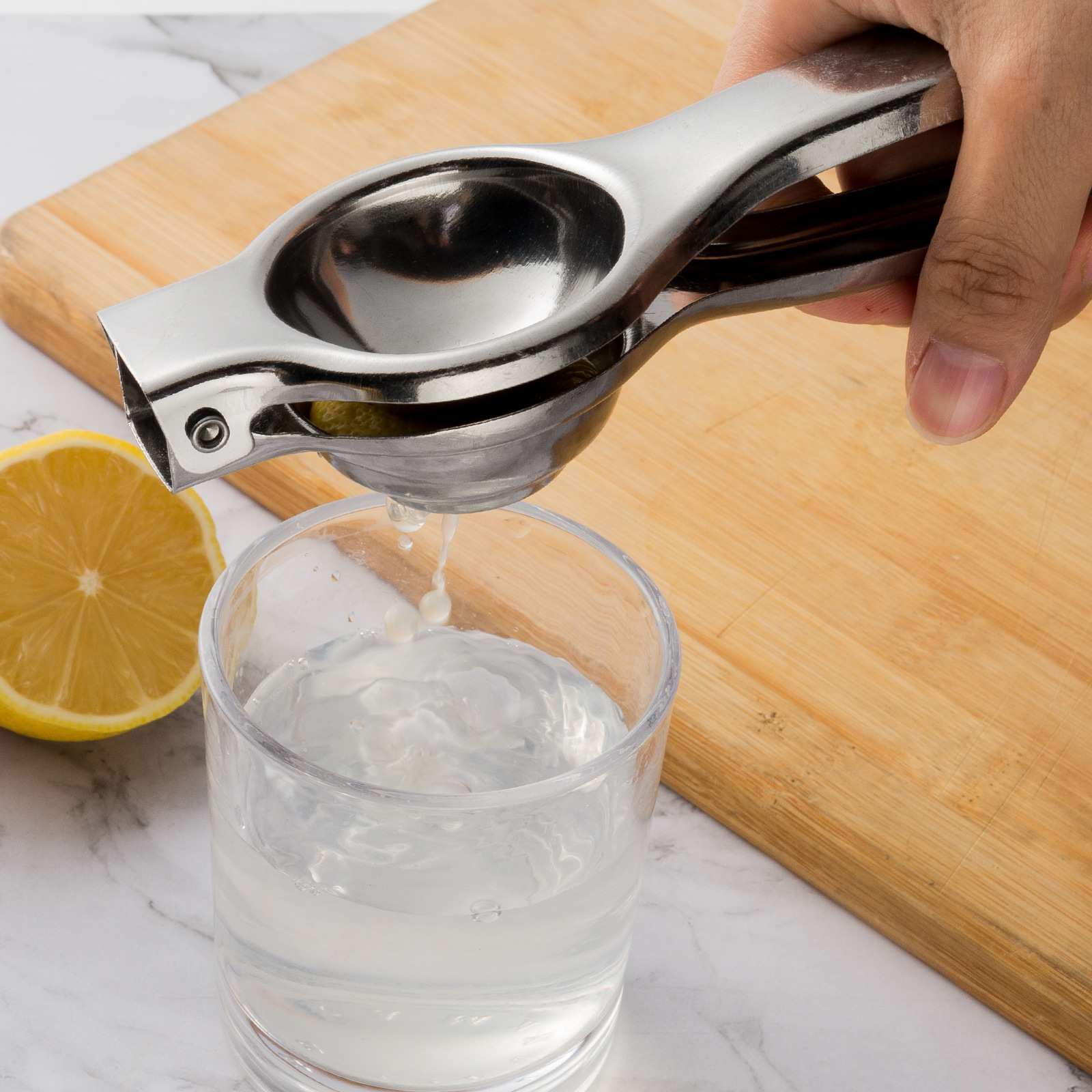 Stainless Steel Lime Squeezer  - Citrus Juicer Bar 评论和价格